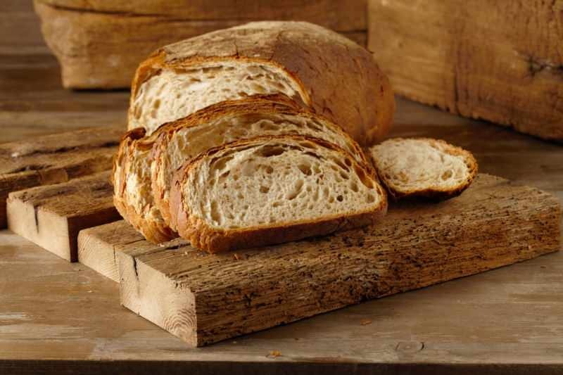 Jak vyrobit nejjednodušší chléb? Chléb recept, který dlouho nevydával.. Výroba chleba v plné velikosti