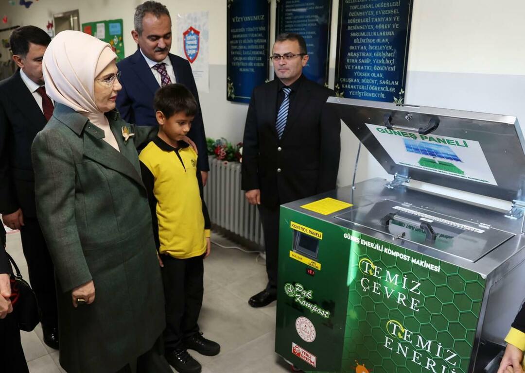 Emine Erdoğan prověřila zero waste praktiky základní školy Ostim