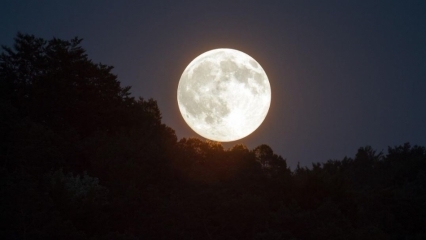 Co je Super Moon? Jak dochází k zatmění Super Měsíce? Kdy se Super Moon koná?
