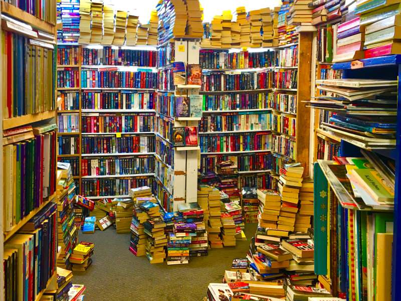 pacienti, kteří hromadí knihy, se stávají závislými na vůni knih