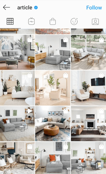 ukázkový snímek obrazovky Instagramu @article, který ukazuje jejich moderní nábytek se spoustou přirozeného světla a stylem filtru, který obsahuje modrou barvu
