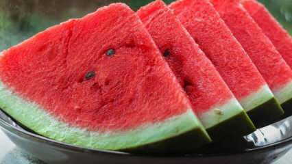 Jak spatřit špatný meloun? Dejte si pozor na otravu melounem! Příznaky otravy melounem