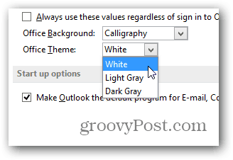 Office 2013 změnit barevné téma - klikněte na barvu