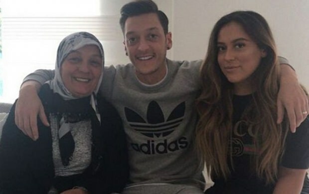 Takto popsal Mesut Özil roky chudoby