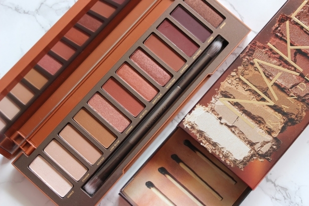 Recenze palety Urban Decay Naked Petite Heat