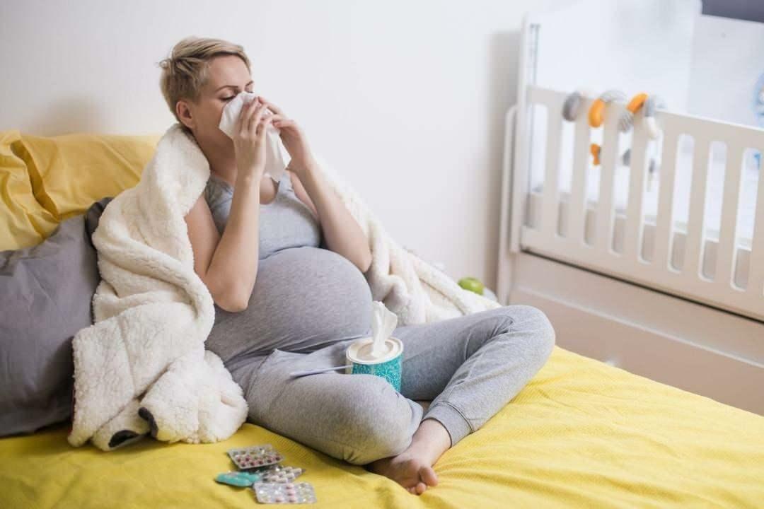 Domácí metody, jak se chránit před chřipkou během těhotenství