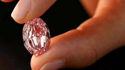 Cena je udivující: „největší“ diamant byl prodán!