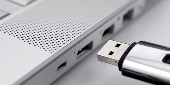Vytvoření Windows 10 USB Bootable Flash Drive (aktualizováno)