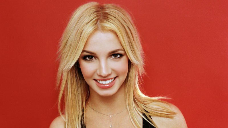 Světoznámá zpěvačka Britney Spearsová spálila její dům! Kdo je Britney Spears?