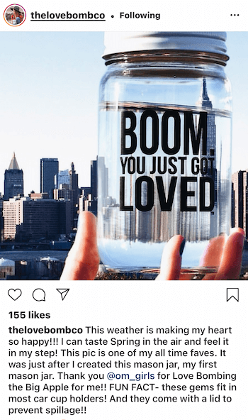 instagramový příspěvek od @tlovlovombco zobrazující uživatelsky generovaný obsah jejich produktu uváděný v New Yorku
