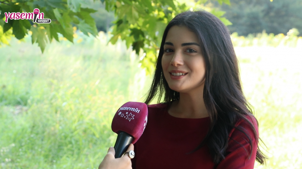Özge Yağız řekl Reyhanovi o přísahě! Podívejte se, s kým je mladá herečka ve srovnání s ...