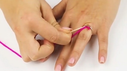 Jak odstranit prsten zaseknutý v prstu?