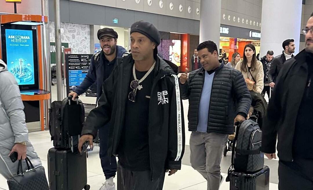 Legendární fotbalista Ronaldinho přijel do Istanbulu!