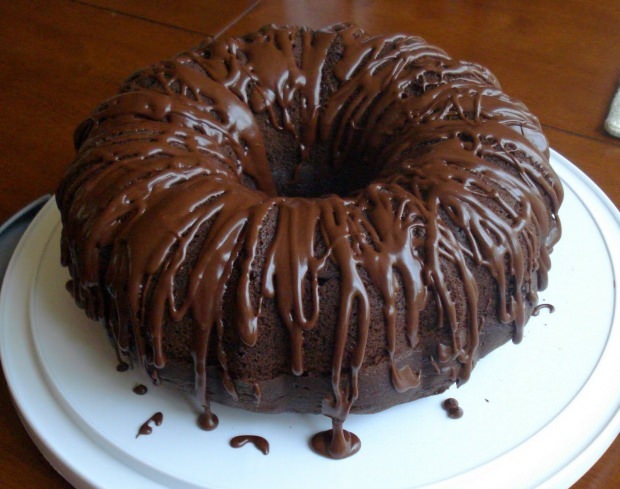 Nejjednodušší recept na čokoládový dort! Jak udělat čokoládový dort? Čokoládový dort s menší polevou