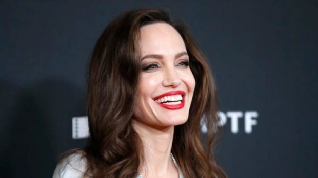 Angelina Jolie oznámila, že chce být ředitelkou pohřbu!