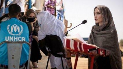 Angelina Jolie navštěvuje uprchlický tábor