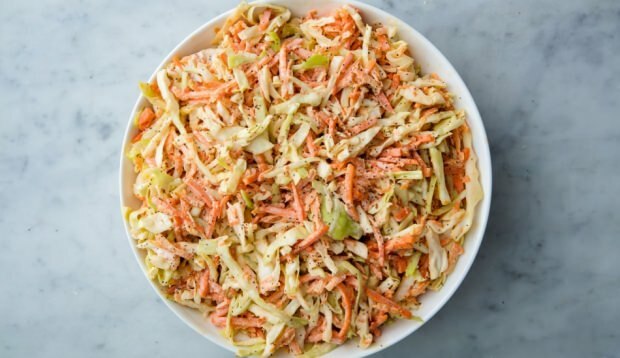 Jak připravit zelný salát Coleslaw?
