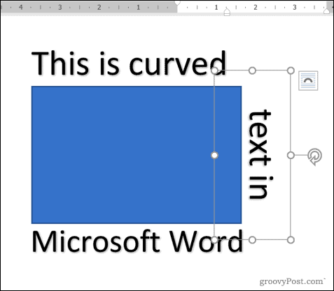 Přidání textu WordArt kolem čtvercového tvaru v aplikaci Word