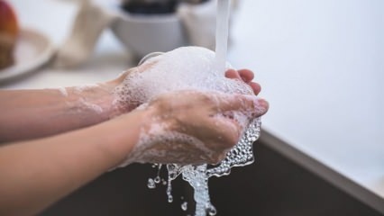 Jak vyrobit šumivé mýdlo? Triky výroby antibakteriálního mýdla