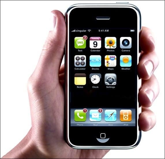 První iPhone