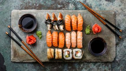 Jak jíst sushi? Jak si vyrobit sushi doma? Jaké jsou triky sushi?