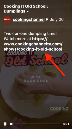 Příklad klikatelného odkazu na video v popisu epizody IGTV Cooking It Old School 'Dumplings'.