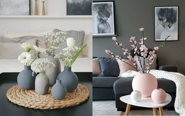 umělé květinové dekorace v obývacím pokoji